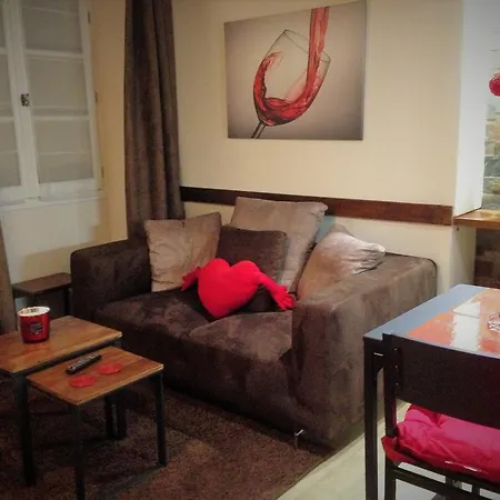 Let It B Apartment *